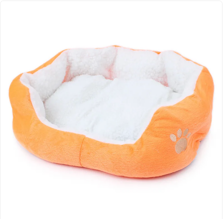 Chic Charm Lamb Cashmere Soft Pet Kennel
