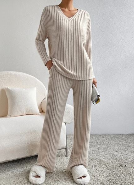 Chic Charm Casual 2-Piece Loungewear Set