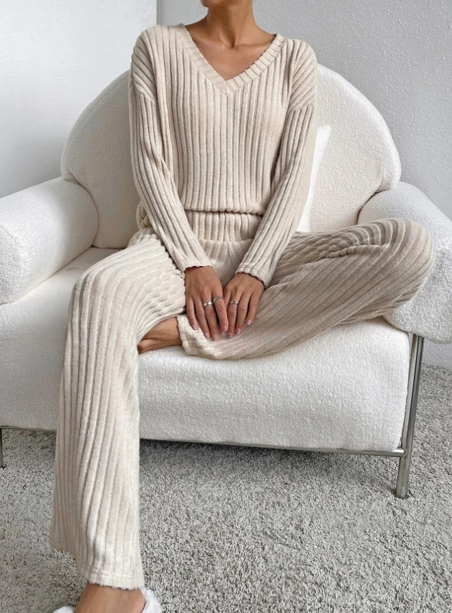 Chic Charm Casual 2-Piece Loungewear Set