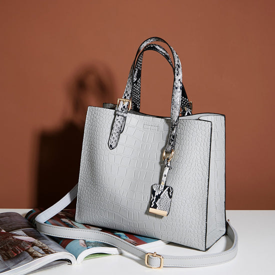 chic charm versatile-korean-handbag-for-everyday-use
