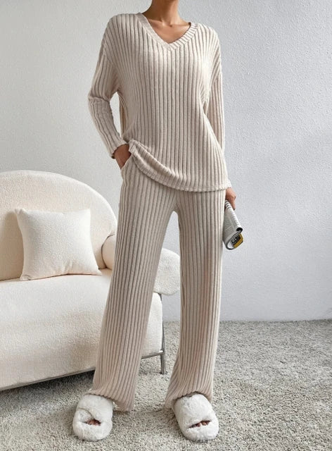 Chic Charm Casual 2-Piece Loungewear Set