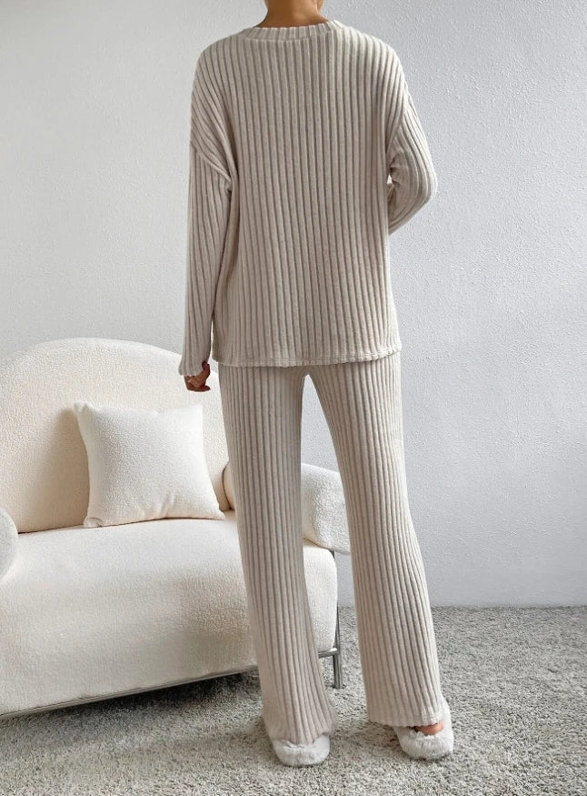 Chic Charm Casual 2-Piece Loungewear Set